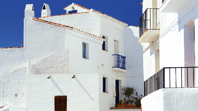 Costa del Sol quiet resorts whitewashed houses